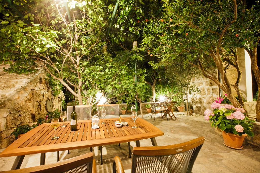 Paradise Stone Apartments Bol Esterno foto